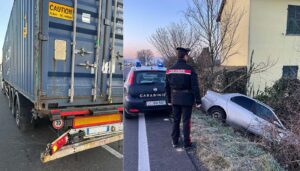 Fuoristrada tentando di superare un tir: automobilista illeso
