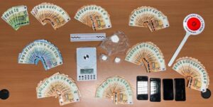 Capriata d’Orba, cocaina e denaro nascosti nel seminterrato