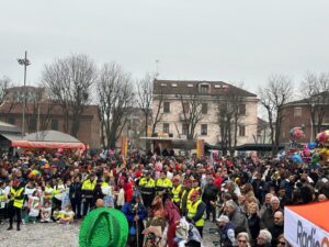Alessandria, satira della ‘businà’ su sindaco e vescovo