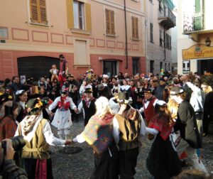 Rocca in festa per il Carnevale con la Lachera e il Bal da Sabre