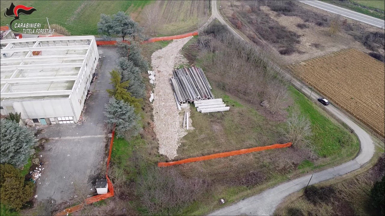 Strada con materiali edili? L’azienda spiega la propria posizione