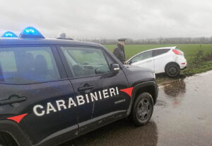 Piovera: donna ferita dopo l’uscita di strada con l’auto