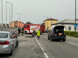 Casale, scontro auto-moto in strada Asti