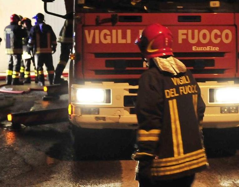 A21 riaperta stamattina dopo lo sversamento di acido cloridrico