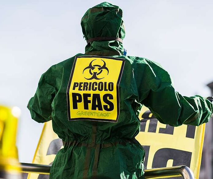 I depuratori non abbattono i Pfas? Arriva la proposta indecente di togliere i limiti