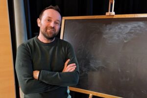 Novi: Enrico Galiano, il prof dei social oggi al Giacometti
