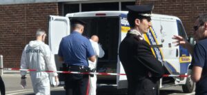 Alessandria: tentata rapina al portavalori dell’Esselunga. Uno dei banditi già fermato?