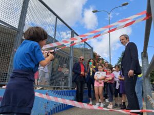 Valmadonna: murale dei bambini inaugurato dal sindaco Abonante
