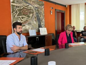 Laguzzi: “Locci si fa una domanda e si risponde. E si applaude”