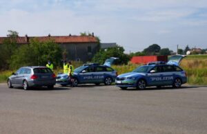 Alessandria: ritirate due patenti e sequestrata droga