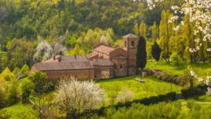 Alla scoperta del romanico astigiano con Alice e i suoi amici