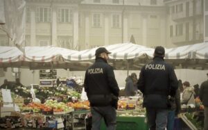 Casale: guidavano senza patente. Fermati dopo la fuga
