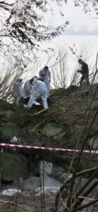 Rinvenuto un cadavere sotto il ponte sul Po: indagini in corso
