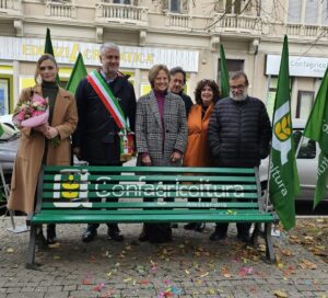 Confagricoltura, inaugurata una panchina ai giardini di Alessandria