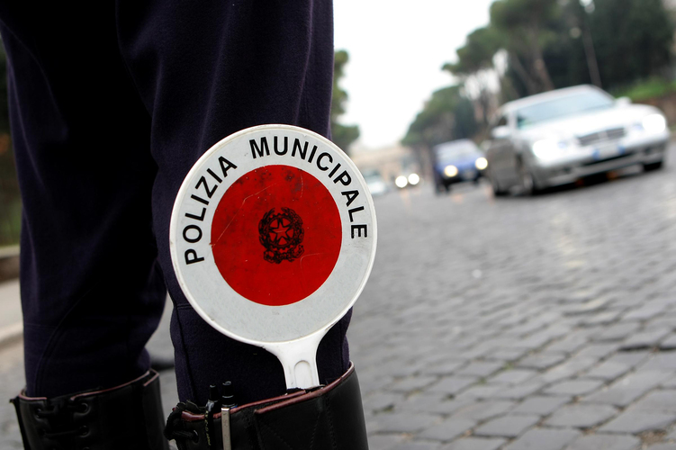 Alessandria: incidente in spalto Rovereto, sul posto la Polstrada