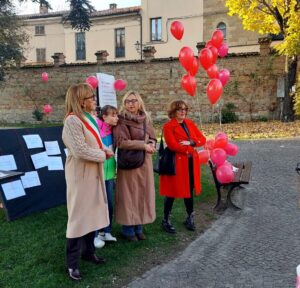 Vignale, installazione contro la violenza sulle donne