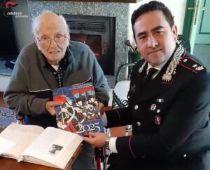 Eroe di El Alamein festeggiato dai Carabinieri nel giorno dei suoi 104 anni