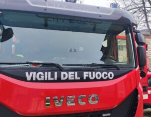 Capriata: incendio in un’abitazione. Soccorsa una donna