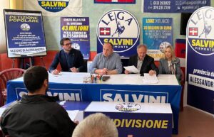 Lega Alessandria: “482 firme per la sicurezza. E una mozione per rilanciare il commercio in centro”