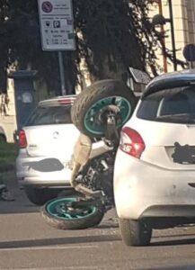 Alessandria: scontro tra auto e moto, il centauro trasportato in ospedale
