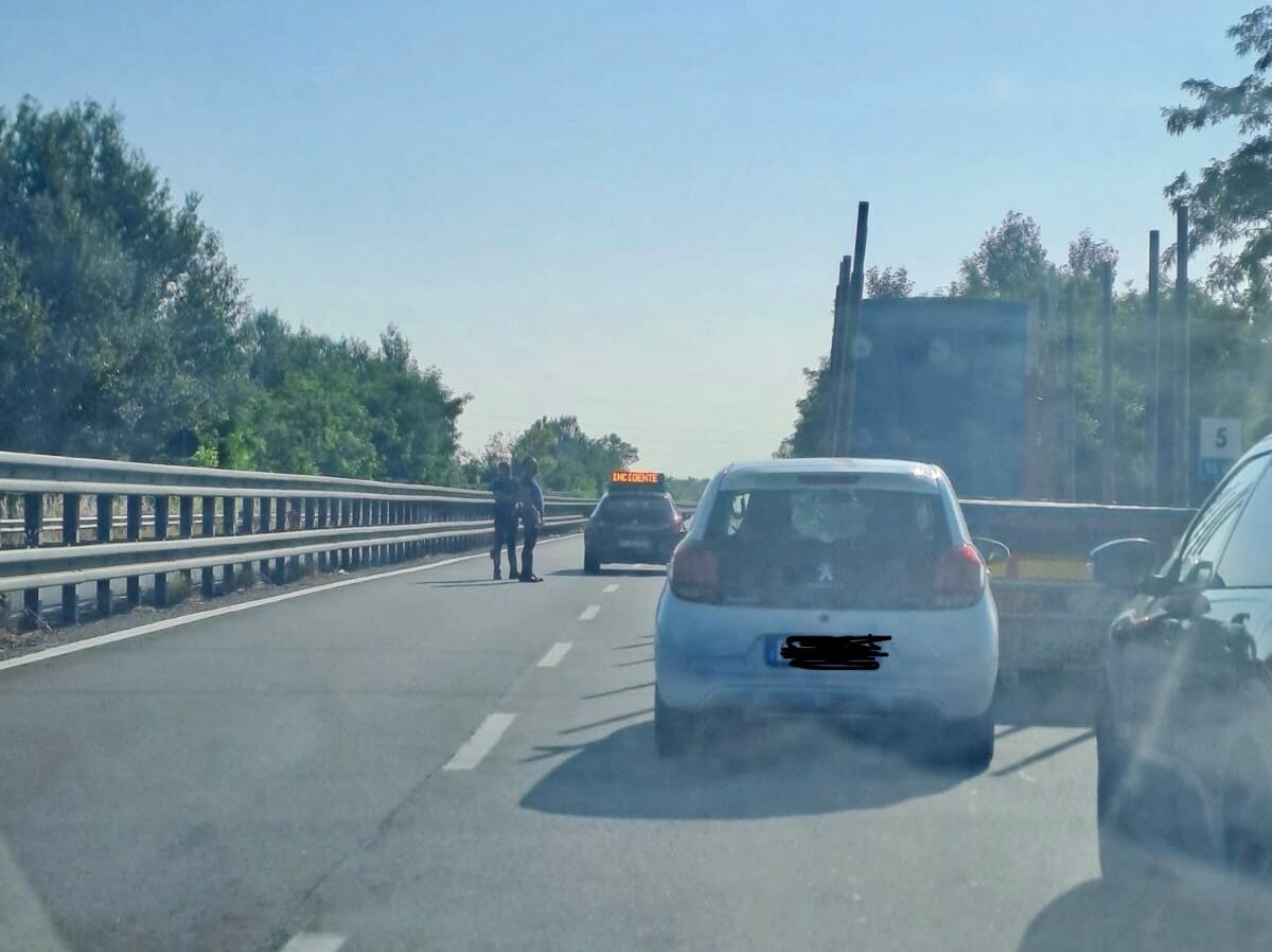 Alessandria: incidente in via Nenni, due gli automobilisti coinvolti