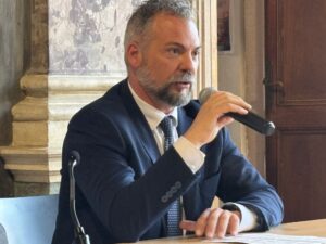 Diesel Euro 5, Amich (FdI): “Posticipare il divieto al 2027 nei Comuni del bacino padano”