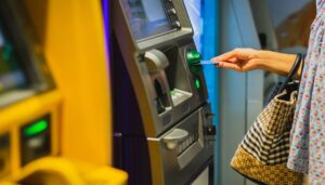 Bancomat: la ricevuta? Meglio non stampare