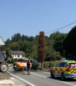 Valmadonna, rimorchio ribaltato: traffico interrotto