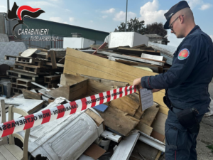 Balzola, illecita raccolta e trasporto di rifiuti: denunciato