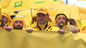 “Forsa Piemunt”: migliaia di agricoltori in corteo a Torino