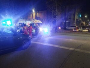 Alessandria: ciclista investita in spalto Marengo, lievi ferite