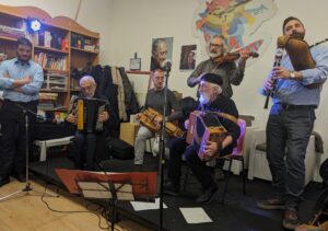 Gianni Coscia, 95 anni tra i colleghi musicisti