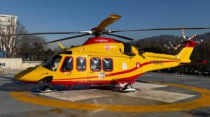 Monale: scontro auto-moto, grave un 35enne