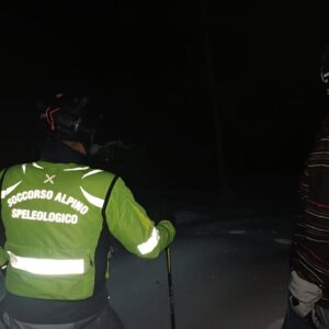 Soccorso Alpino: intervento complesso per salvare uno sciatore travolto dalla valanga