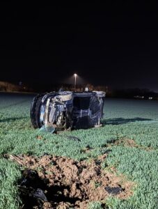 Incidente a Spinetta: Mercedes fuori strada, quattro feriti (due gravi)