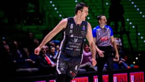 Bertram, rimonta di orgoglio: Venezia piegata, è semifinale