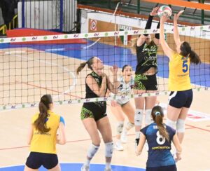 Acrobatica, la grande impresa: cade Garlasco