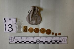 Castellazzo, si fingono carabinieri e rapinano un’anziana: arrestati dopo inseguimento