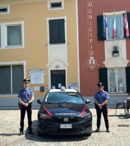 Predosa, torna con un martello dopo una lite al bar: bloccato dai Carabinieri