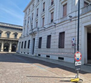 Alessandria, la Lega attacca la chiusura davanti all’ex Banca d’Italia: