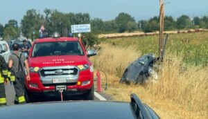 Solero: auto fuoristrada finisce contro un palo, quattro feriti