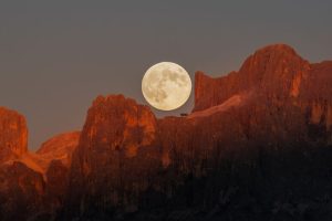Luna piena: cosa succede durante il plenilunio