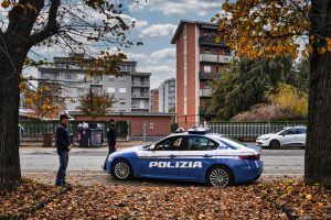 Alessandria, stretta sulla prevenzione: fogli di via, Daspo Willy e 16 ammonimenti